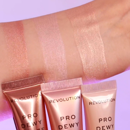 Makeup Revolution Pro Dewy Glaze Serum Highlighter Golden Glow